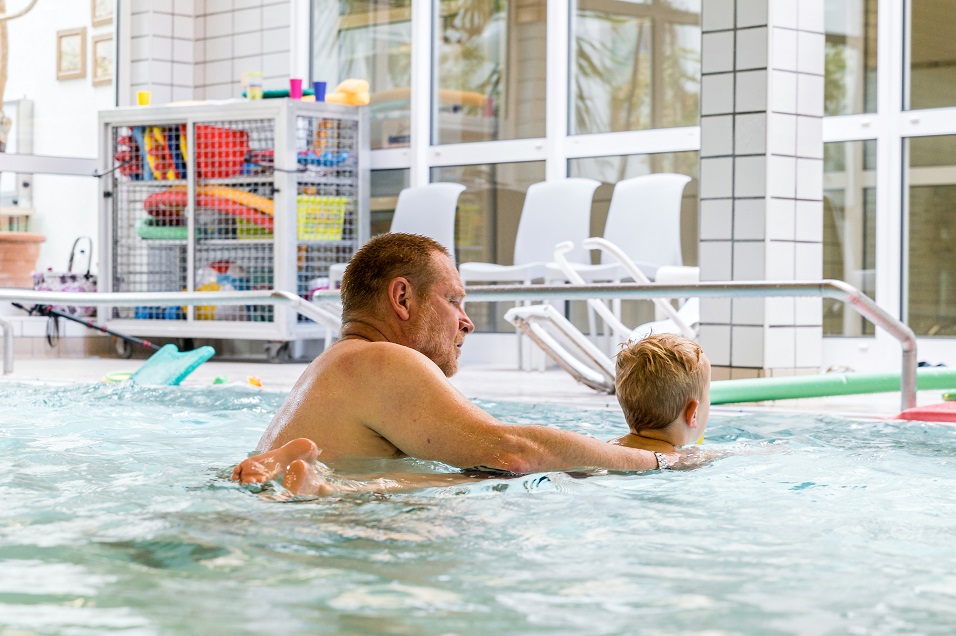 Familienwochenende F R Herzkranke Kinder Mit Schwimmunterricht